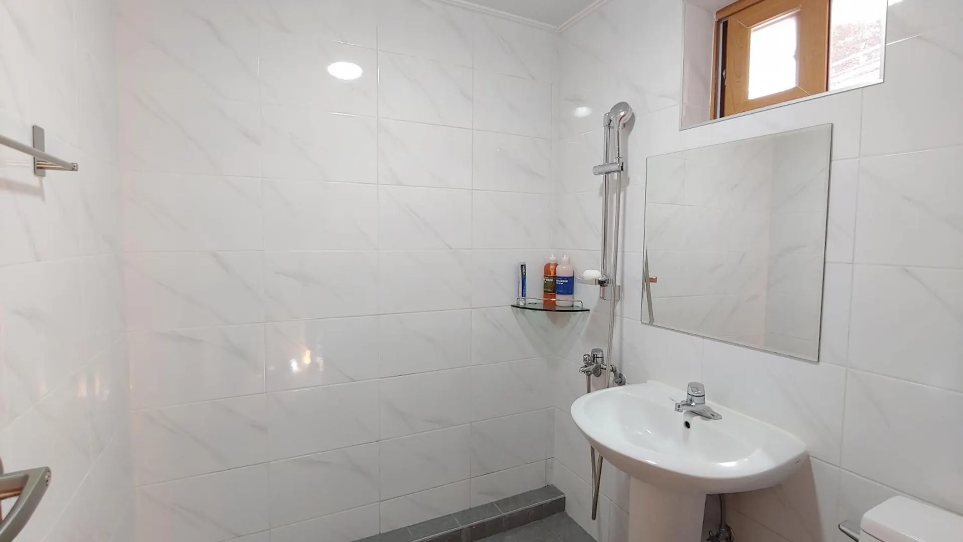 Starlight Oreum Pension Jeju Quarto em Acomodações Particulares