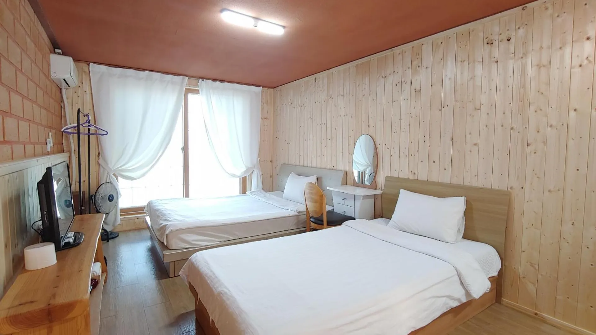 Starlight Oreum Pension Jeju 0*,  Coreia do Sul